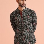 KISAH Men Paisley Embroidered Thread Work Short Kurta