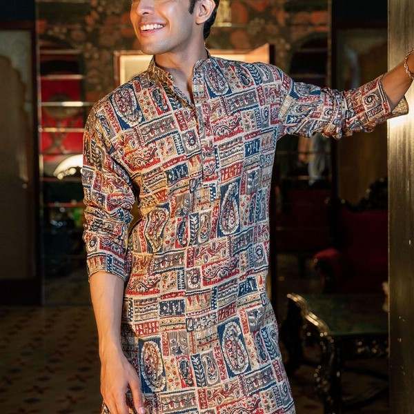 Shasak Ethnic Motifs Printed Kantha Work Mandarin Collar Straight Kurta