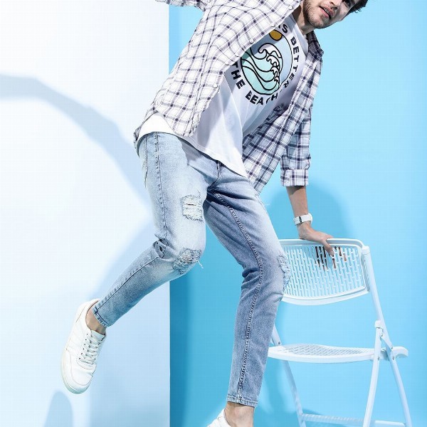 HIGHLANDER Men Tapered Fit Highly Distressed Mid-Rise Heavy Fade Stretchable Jeans