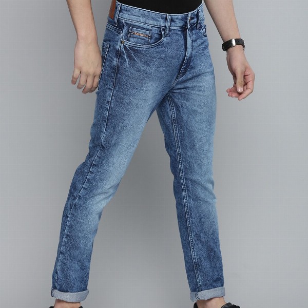 The Indian Garage Co Men Blue Slim Fit Mildly Distressed Light Fade Stretchable Jeans