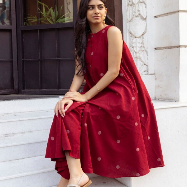 GoSriKi Women Printed Regular Kurta with Palazzos