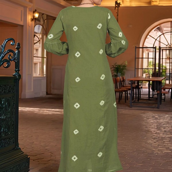 Aaghnya Women Ethnic Motifs Embroidered Kurta with Trousers