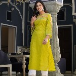 Varanga Women Floral Thread Embroidered Yoke Design Straight Kurta