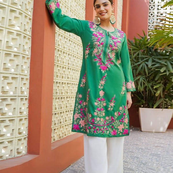 HOUSE OF KARI Women Ethnic Motifs Embroidered Aari Work Straight Kurta