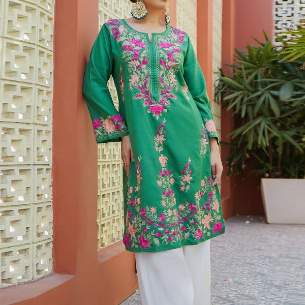 HOUSE OF KARI Women Ethnic Motifs Embroidered Aari Work Straight Kurta