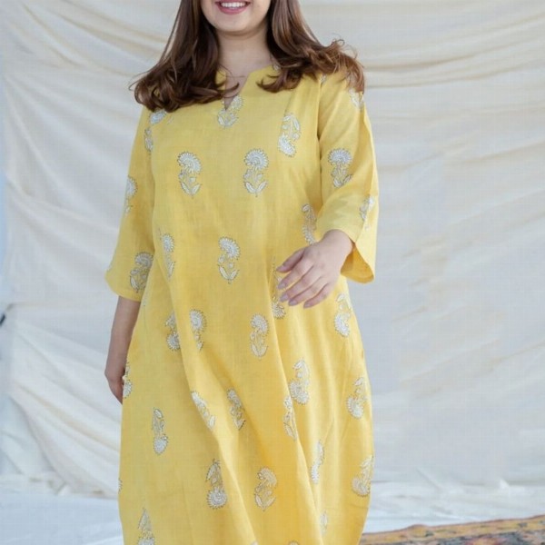 THE INDIAN ETHNIC CO Yellow Kali Dabu Slub Cotton Kurta