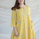 THE INDIAN ETHNIC CO Yellow Kali Dabu Slub Cotton Kurta