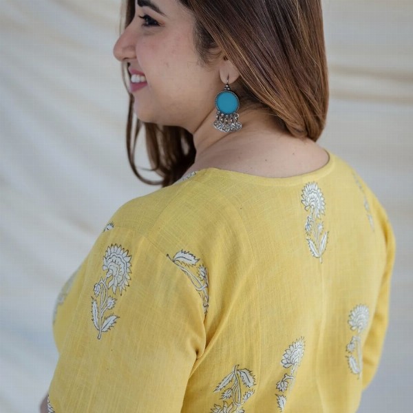 THE INDIAN ETHNIC CO Yellow Kali Dabu Slub Cotton Kurta