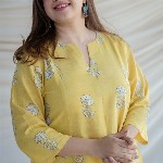 THE INDIAN ETHNIC CO Yellow Kali Dabu Slub Cotton Kurta