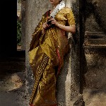 HUTS AND LOOMS Tissue Saree