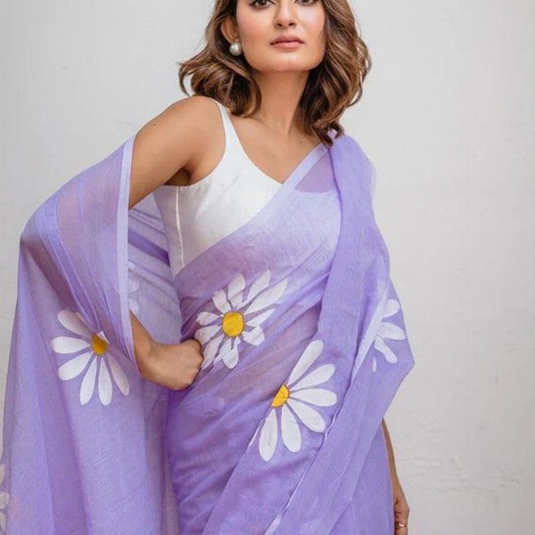 VILLAGIUS Floral Printed Pure Cotton Saree