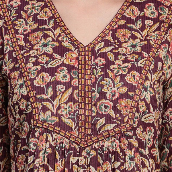 QOMN Floral Printed V-Neck Gathered Pure Cotton Empire Top