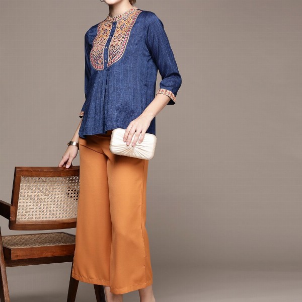 aarke Ritu Kumar Geometric Embroidered Mandarin Collar Top