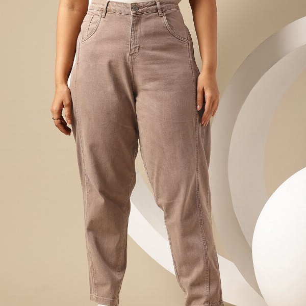 Sztori Women Plus Size Mid-Rise Stretchable Slouchy Fit Jeans