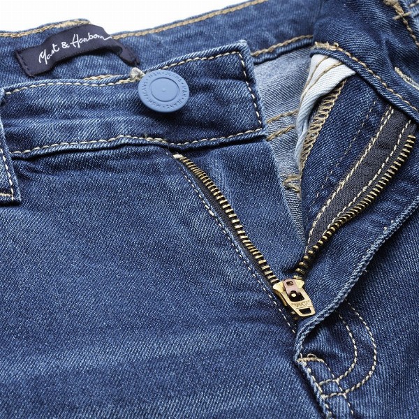 Mast & Harbour Women Wide Leg High-Rise Light Fade Stretchable Cargo Jeans