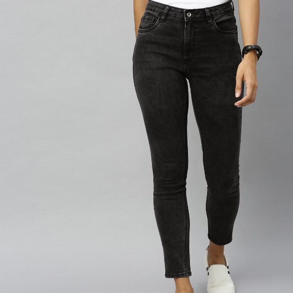Roadster Women Black Skinny Fit Mid-Rise Clean Look Stretchable Jeans