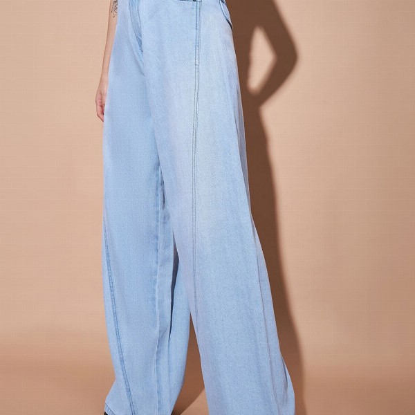 SASSAFRAS BASICS Women Wide Leg Mid Rise Light Fade Jeans