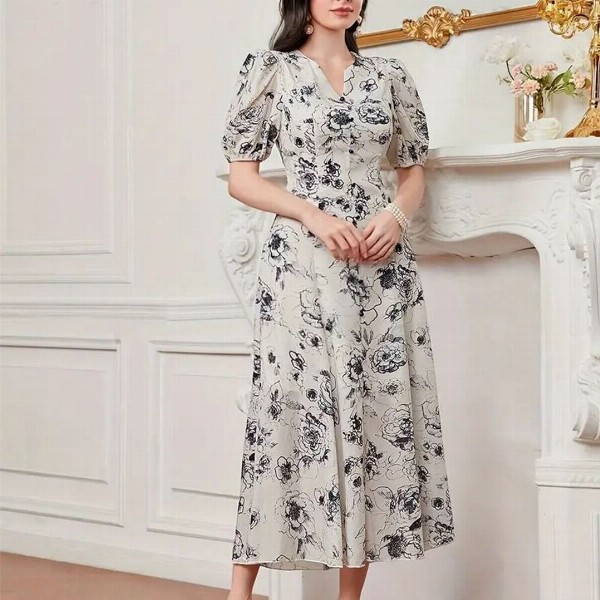 Bollyclues Women Floral Printed  A-Line Midi Dress