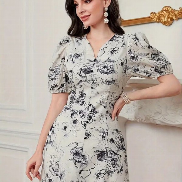 Bollyclues Women Floral Printed  A-Line Midi Dress