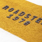 Roadster Men White  Mustard Yellow Colourblocked Round Neck Pure Cotton T-shirt