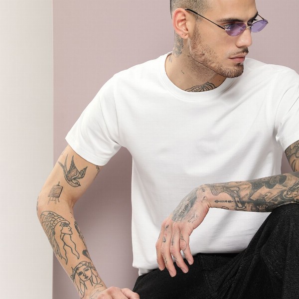 DILLINGER Men Solid Regular Fit T-shirt