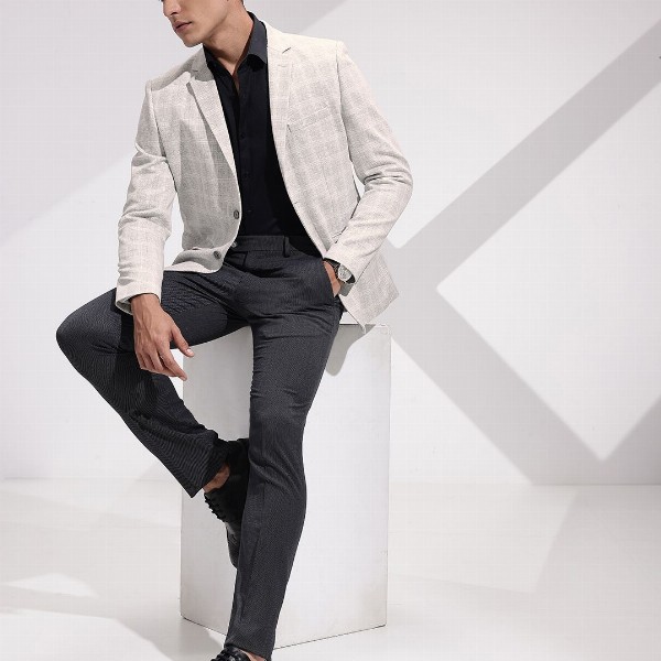 INVICTUS Slim Fit Checked Notched Lapel Single Breasted Blazer
